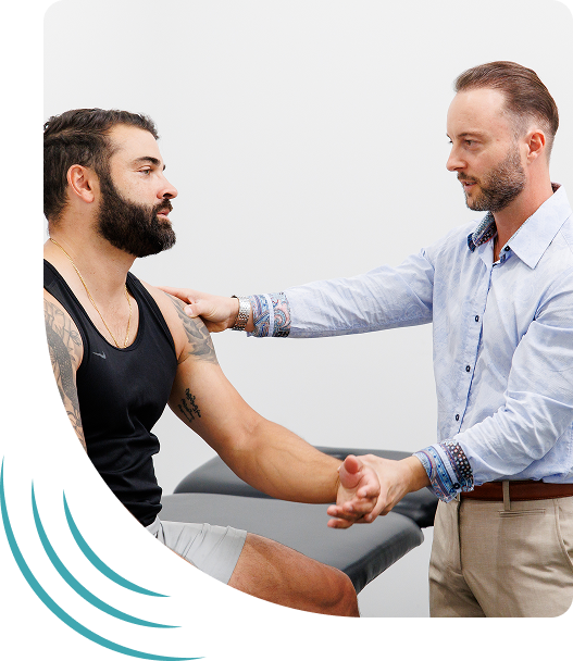 common signs and symptoms indicating shoulder problems